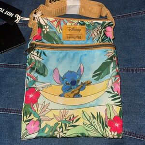 🌺 Disney / Loungefly stitch tropical bag 🌺